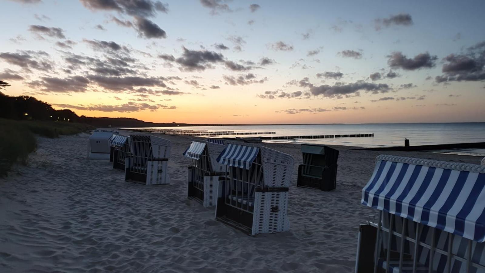 "Ab Zum Strand" Ferienwohnung Mit Balkon Zempin Exteriör bild